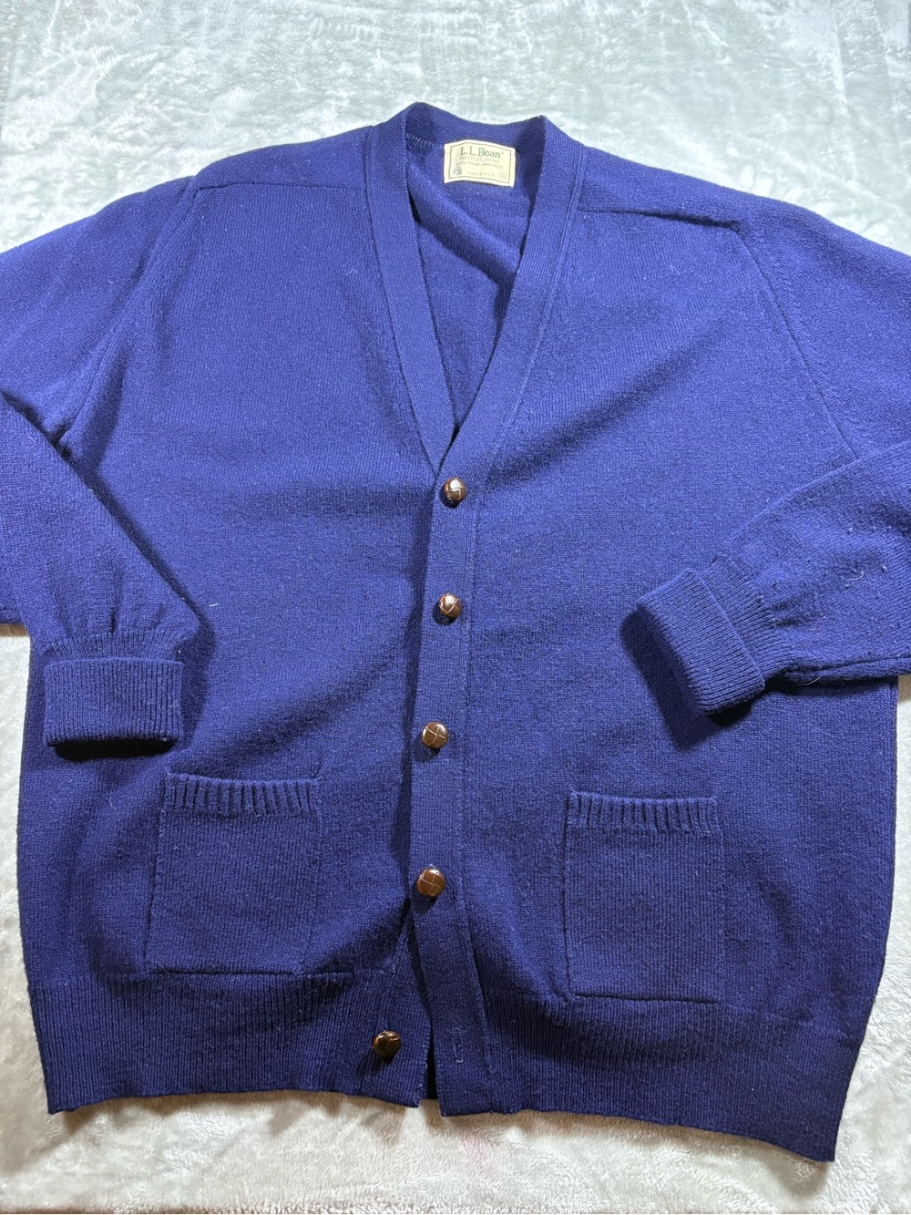 Vintage 1980s LL Bean 100% Lambswool Cardigan Navy Blue XL